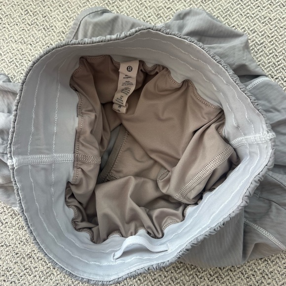 lululemon athletica Light Gray Women's Athletic Shorts - Picture 4 of 8